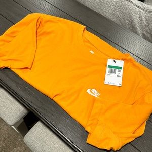 NWT XL Men’s Orange Nike Tee